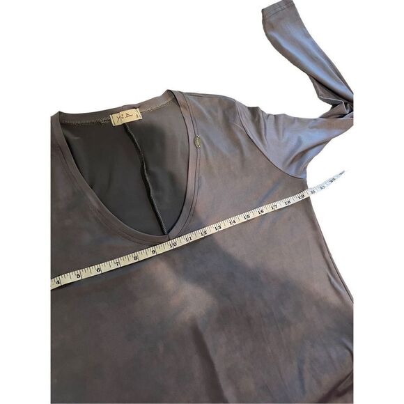 Yifat Bar v-neck top - Picture 8 of 8